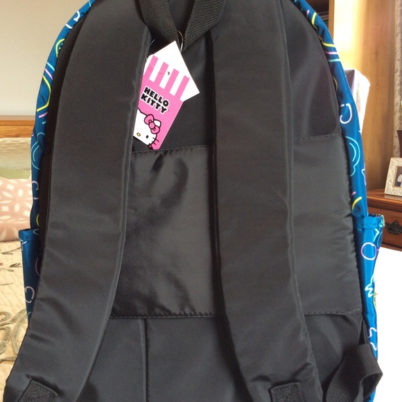 Hello kitty backpack - Picture 4 of 5